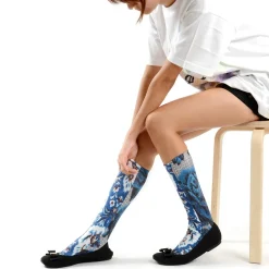 Ahcahcum Blue Rose & Flower Knee High Socks