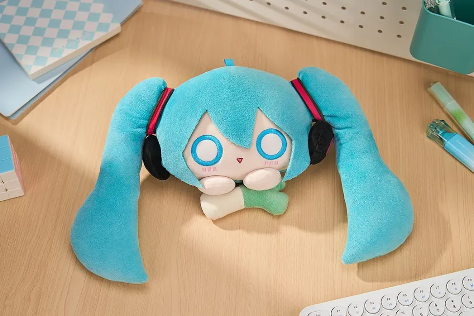 Character Vocal Series 01: Hatsune Miku Fluffy Series - Plushie Pouch