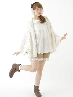 earth music&ecology Laced Hem Shorts