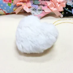 Le cocone Big Heart Fake Fur Necklace