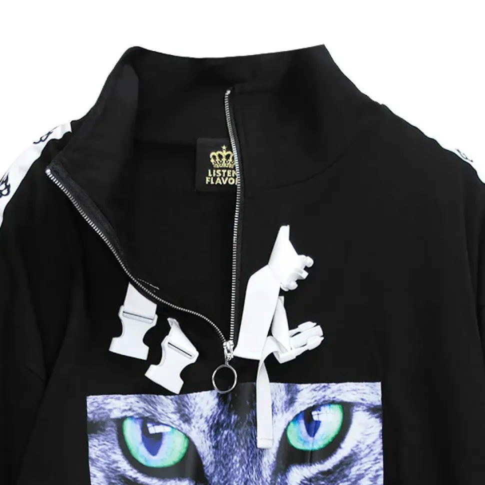 LISTEN FLAVOR Cat is Watching Half-Zip Pullover