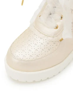 LIZ LISA Heart Cut-Out Sneakers