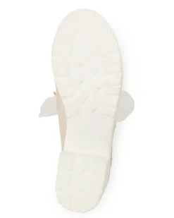 LIZ LISA Heart Cut-Out Sneakers