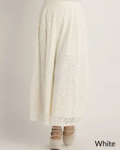 LIZ LISA Lacy Gaucho Pants