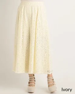 LIZ LISA Lacy Gaucho Pants