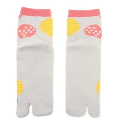 Nagomi Modern Women's Gray Cat Tabi Socks