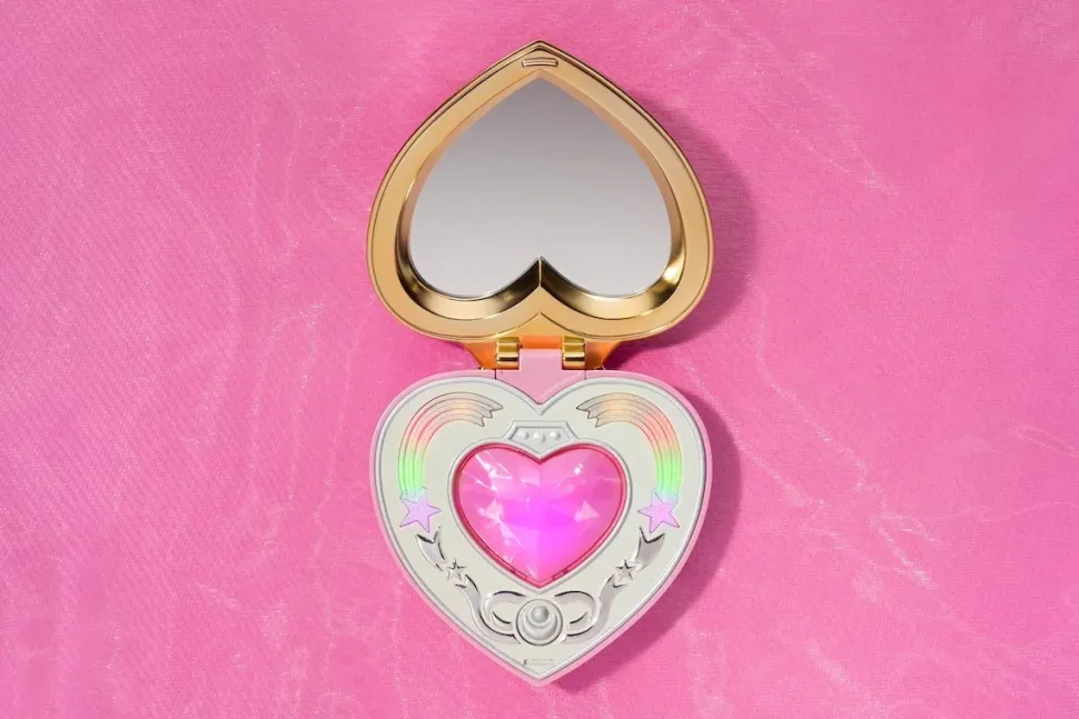 Proplica Pretty Guardian Sailor Moon Cosmic Heart Compact: Brilliant Color Edition