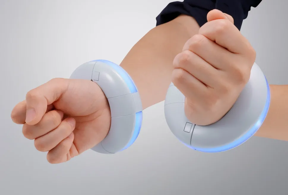 Proplica Shy Heart-shift bracelets