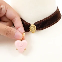 Q-pot. Velvet Ribbon Choker w/ Puchi Arrow Heart Milky Strawberry Charm