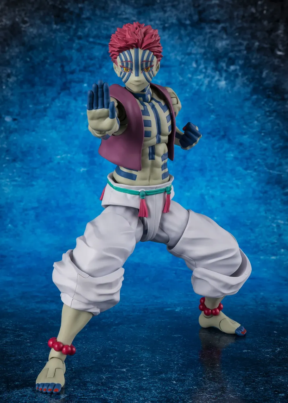 S.H.Figuarts Demon Slayer: Kimetsu no Yaiba Akaza