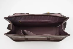 Wandering Witch: The Journey of Elaina Elaina’s Bag