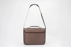 Wandering Witch: The Journey of Elaina Elaina’s Bag